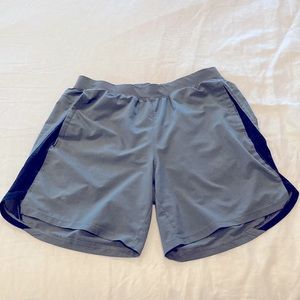 UA Launch 7” lined running shorts.